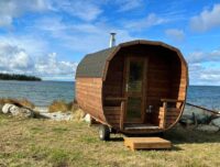 Tünnisaun mere ääres Ristna sadamas Tünnisaun mere ääres Ristna sadamas, puuküttega saun vaatega merele